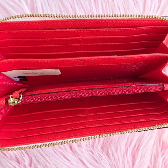 🌶 Kate Spade Liberty Street Hot Peppers Wallet🌶 - Picture 3 of 7